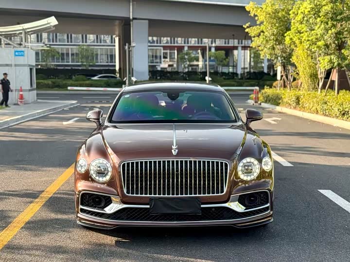 Фото 1 - Bentley Flying Spur