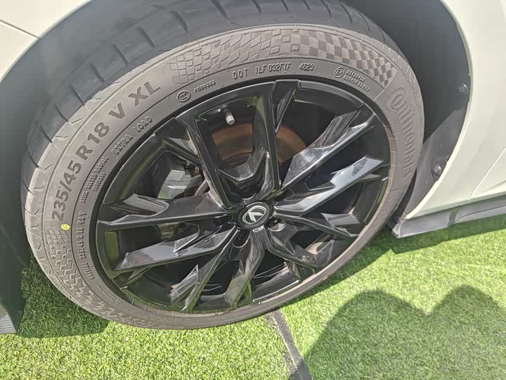 Фото 11 - Changan UNI-V