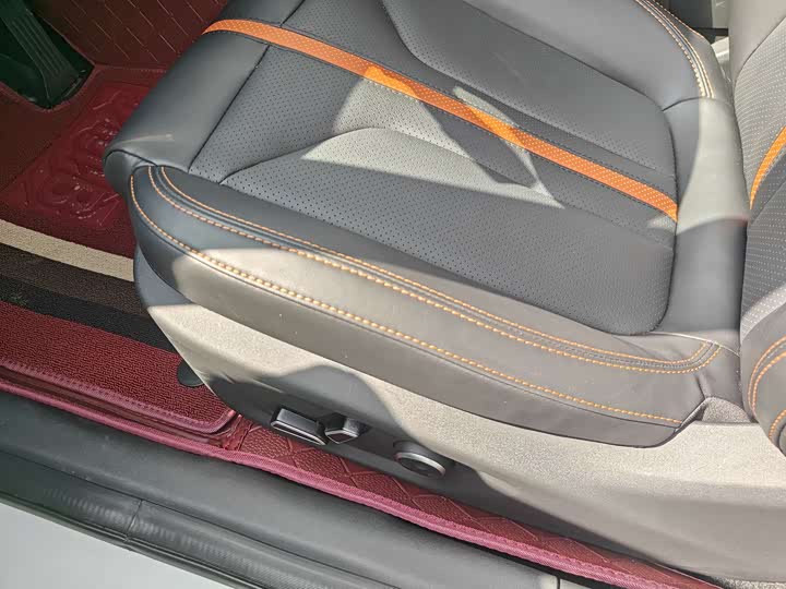 Фото 15 - Changan UNI-V