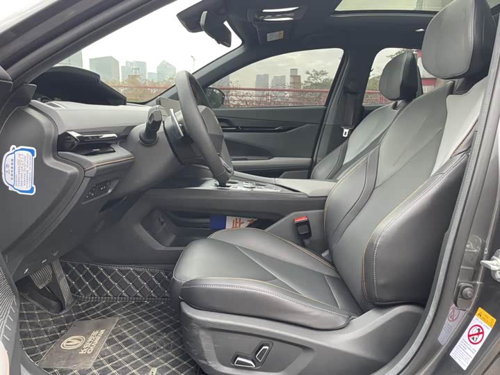 Фото 16 - Changan UNI-V