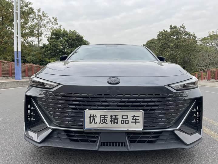 Фото 4 - Changan UNI-V