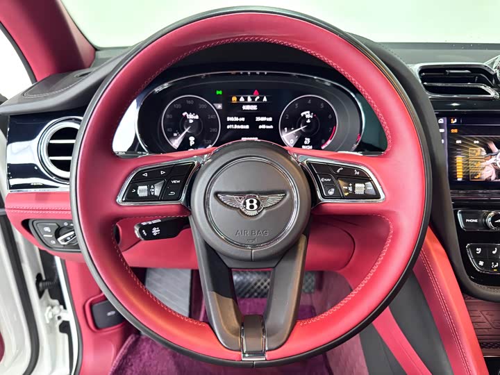 Фото 19 - Bentley Bentayga