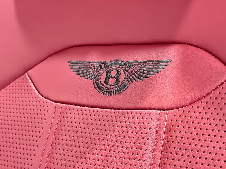 Фото 25 - Bentley Bentayga