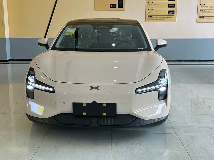 Фото 2 - XPeng Mona M03