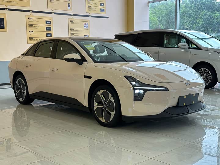 Фото 3 - XPeng Mona M03