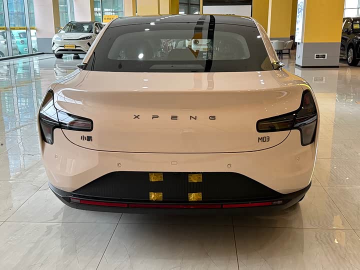 Фото 9 - XPeng Mona M03