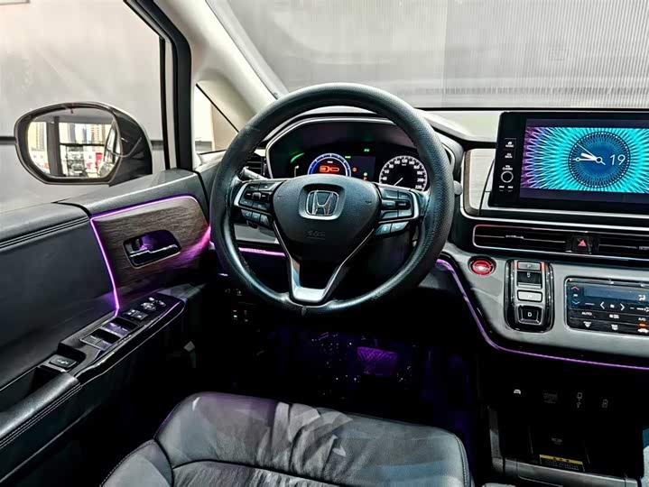 Фото 19 - Honda Odyssey