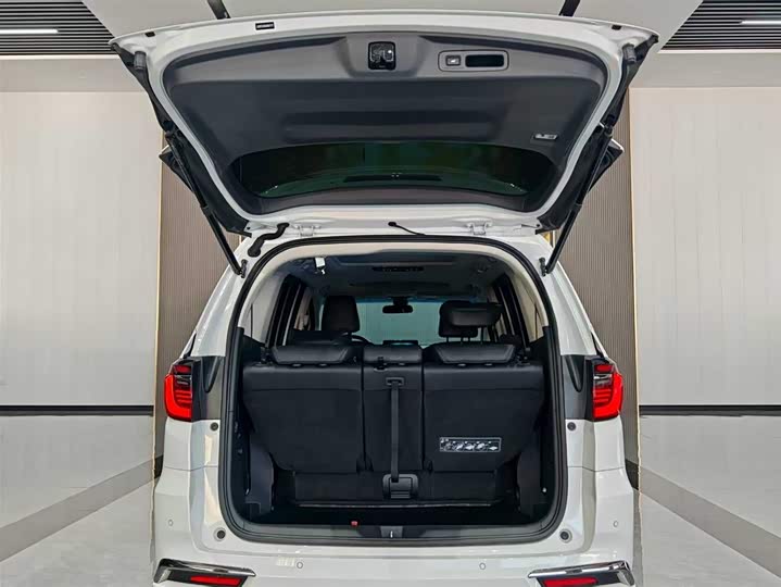 Фото 9 - Honda Odyssey