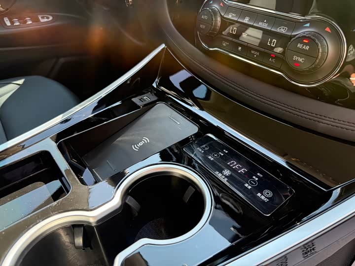 Фото 16 - Mercedes-Benz Vito