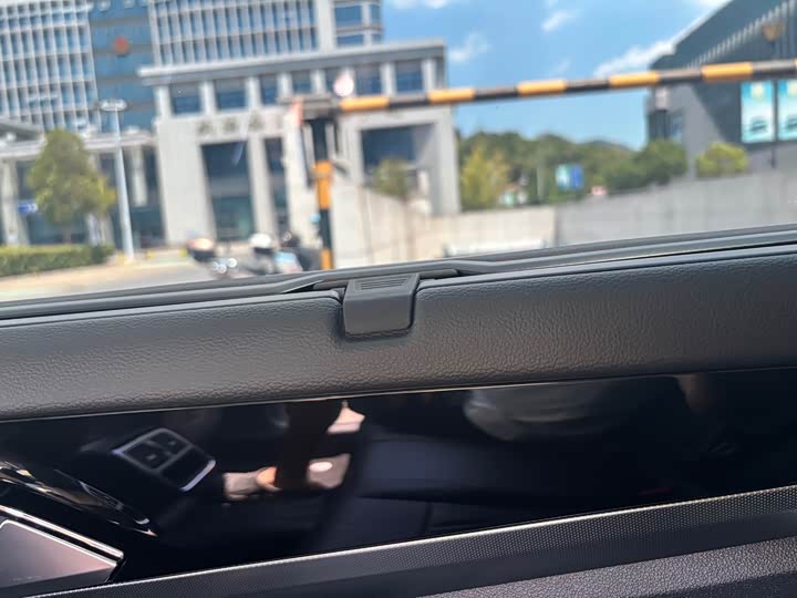 Фото 10 - Volkswagen Passat