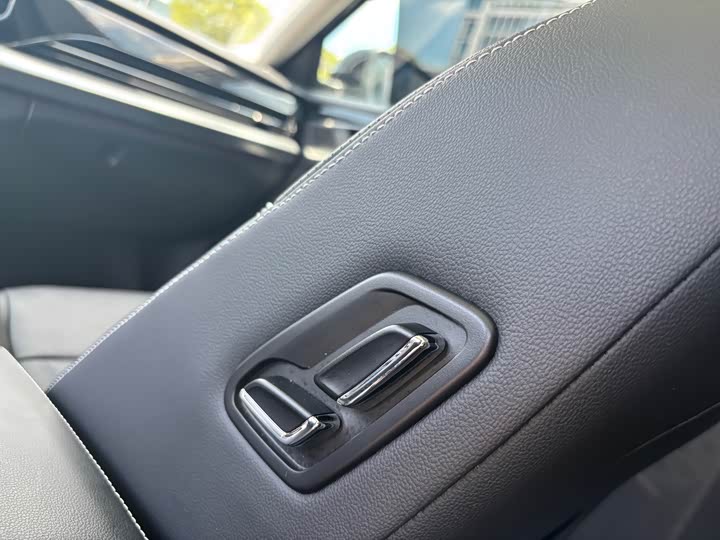 Фото 11 - Volkswagen Passat