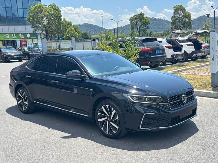 Фото 3 - Volkswagen Passat