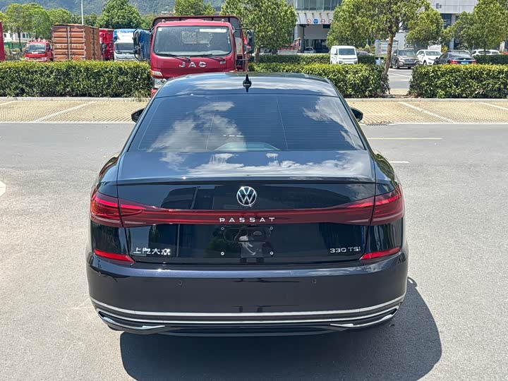 Фото 5 - Volkswagen Passat