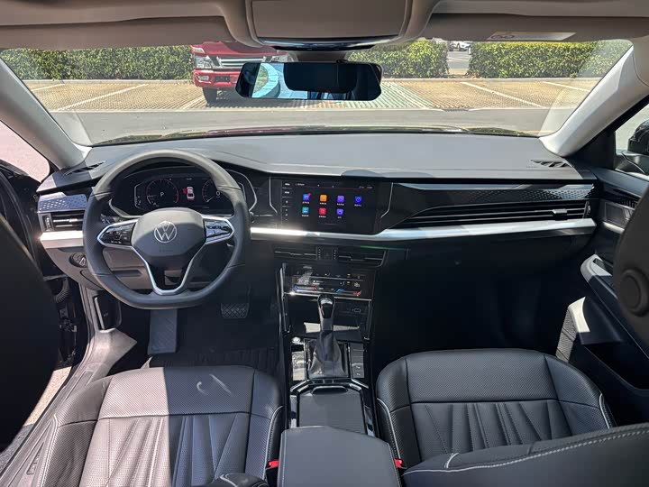 Фото 9 - Volkswagen Passat