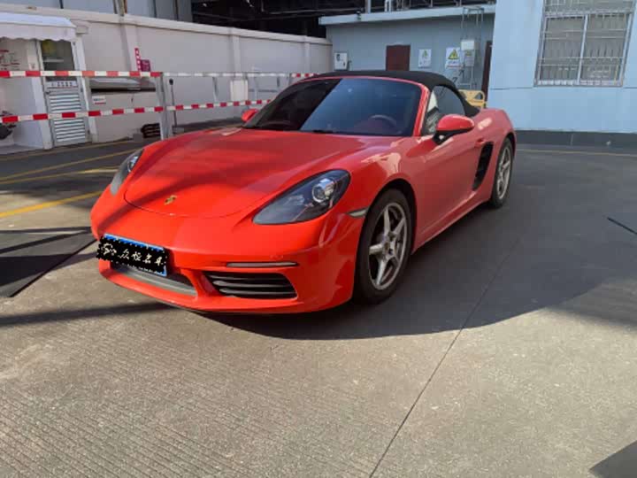 Фото 1 - Porsche 718