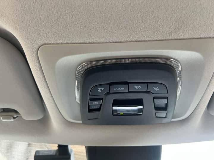 Фото 14 - Toyota Corolla Cross