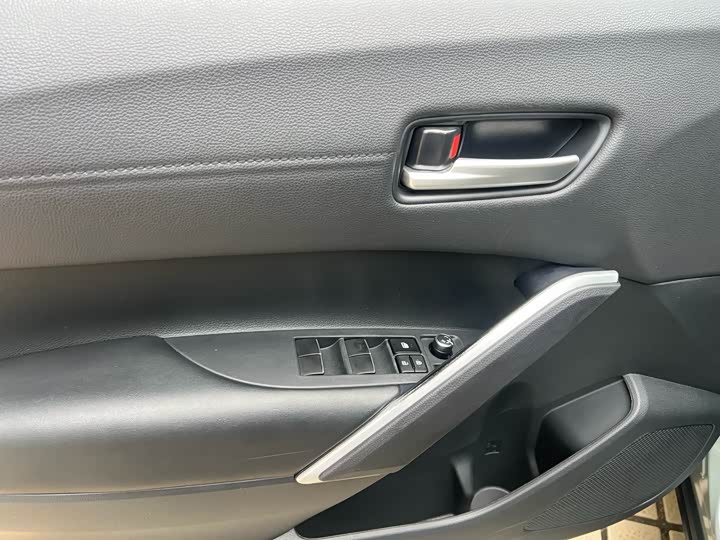 Фото 16 - Toyota Corolla Cross