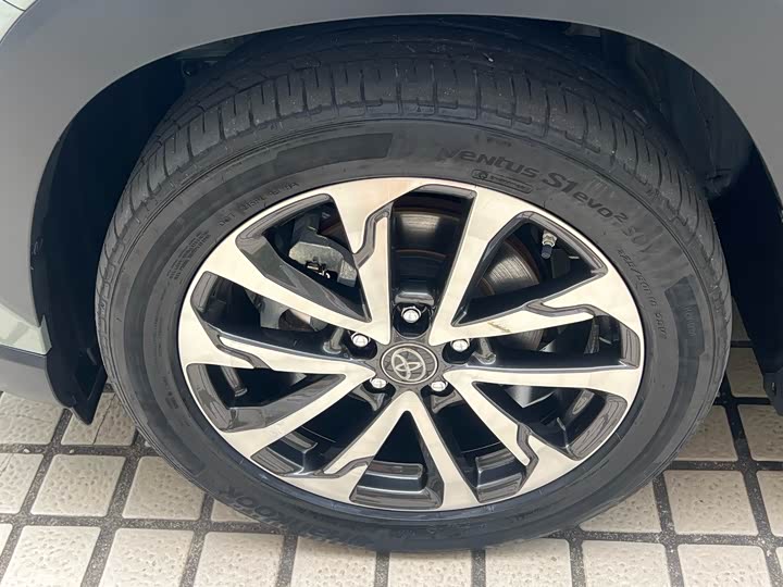 Фото 20 - Toyota Corolla Cross