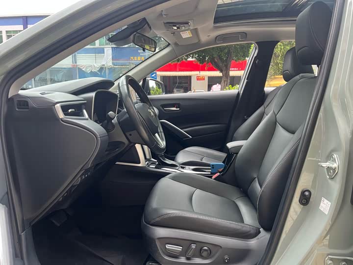 Фото 6 - Toyota Corolla Cross