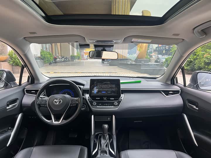 Фото 8 - Toyota Corolla Cross