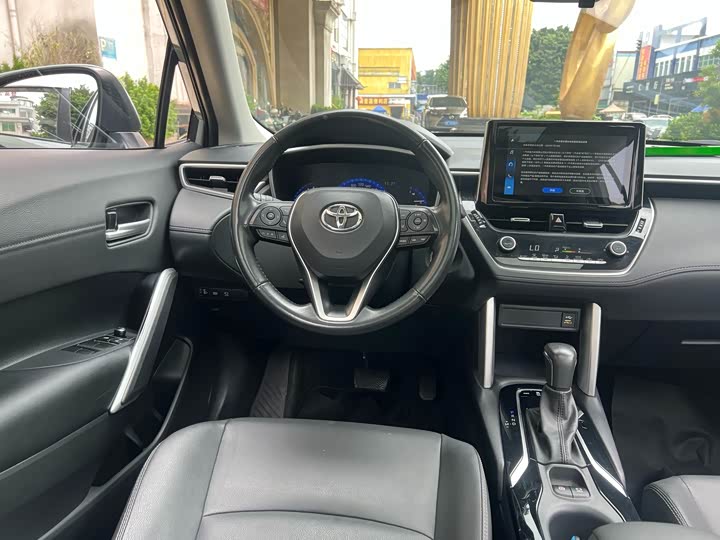 Фото 9 - Toyota Corolla Cross