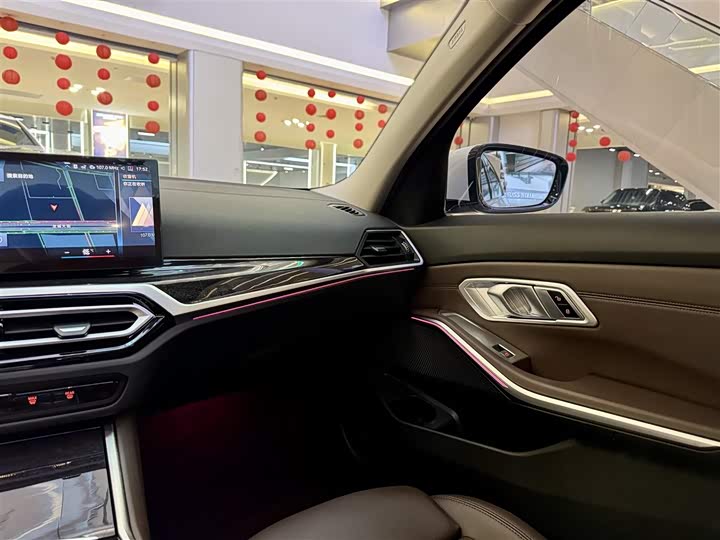 Фото 21 - BMW 3 Series