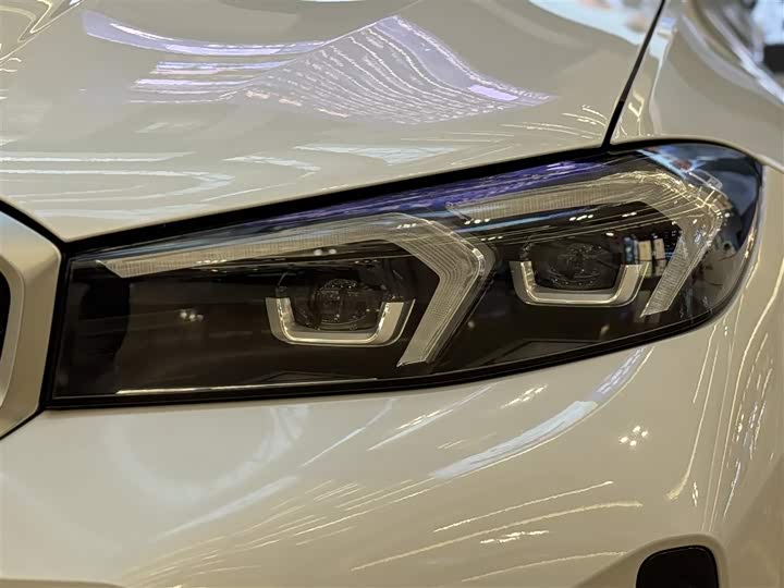 Фото 9 - BMW 3 Series