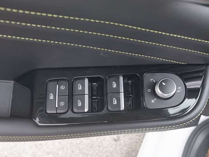 Фото 10 - Geely Preface