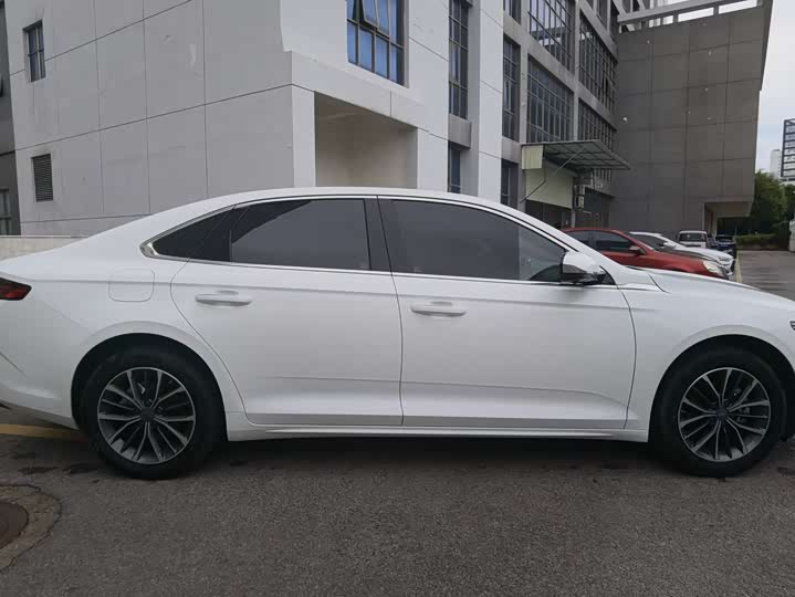 Фото 17 - Geely Preface