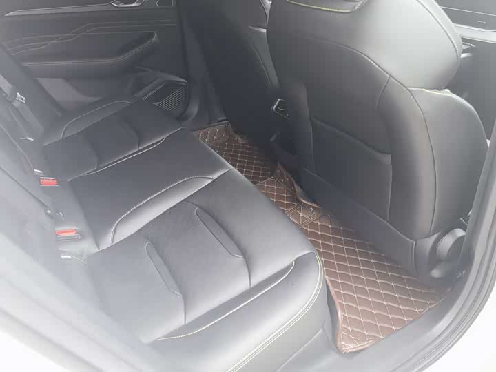 Фото 7 - Geely Preface