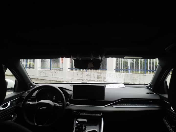 Фото 9 - Geely Preface