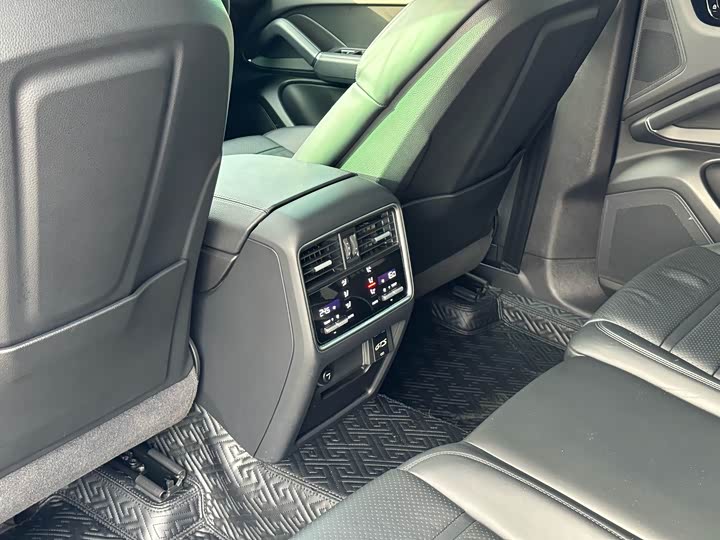 Фото 11 - Porsche Cayenne