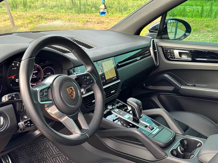 Фото 5 - Porsche Cayenne