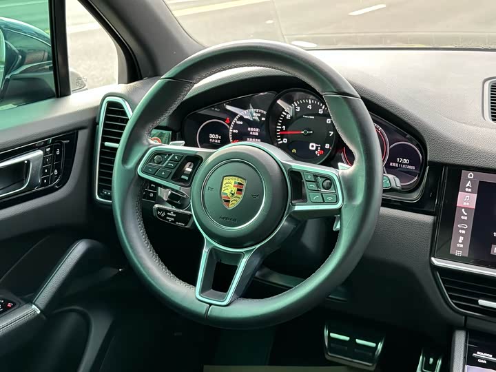Фото 7 - Porsche Cayenne