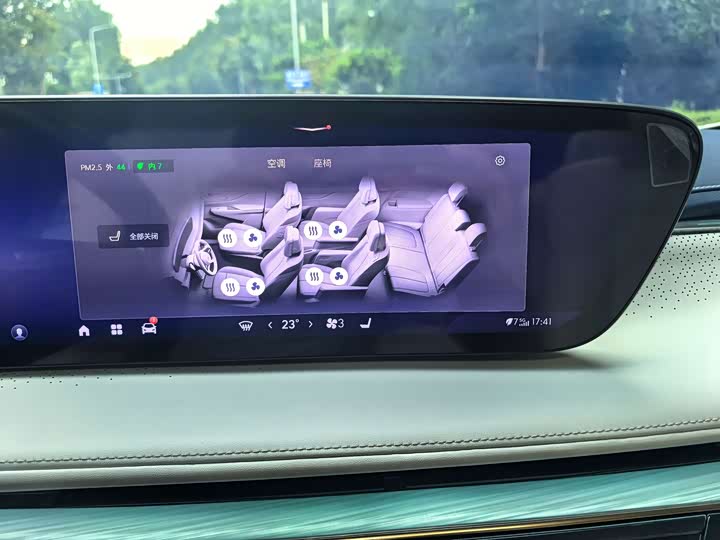 Фото 13 - Buick GL8 Hybrid