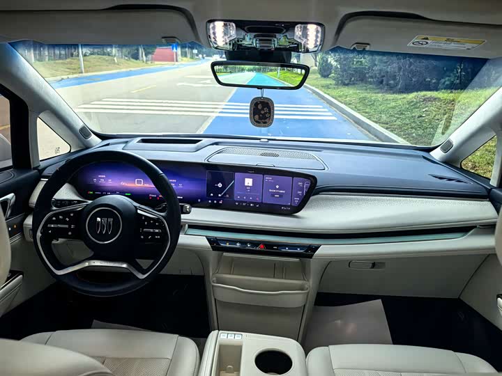 Фото 8 - Buick GL8 Hybrid