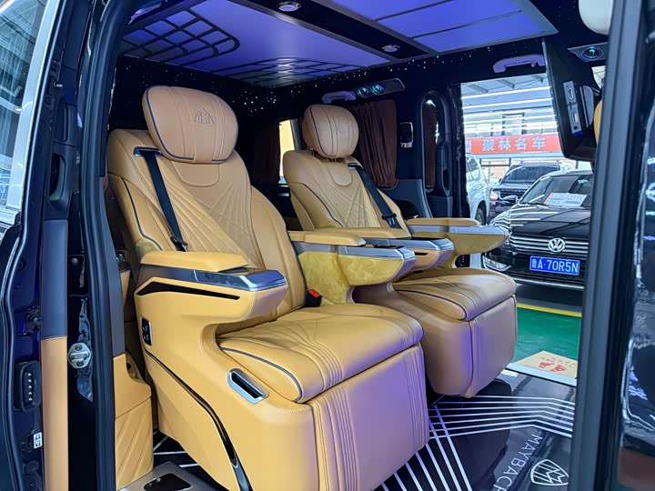 Фото 12 - Mercedes-Benz Vito