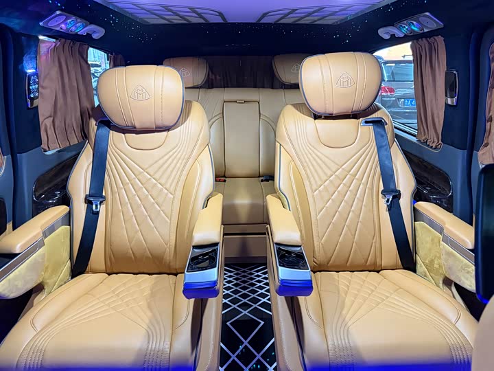 Фото 16 - Mercedes-Benz Vito