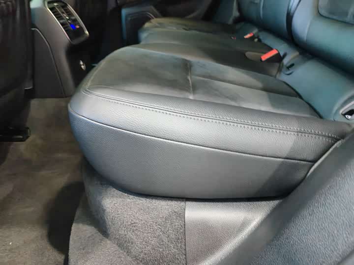 Фото 16 - Porsche Macan