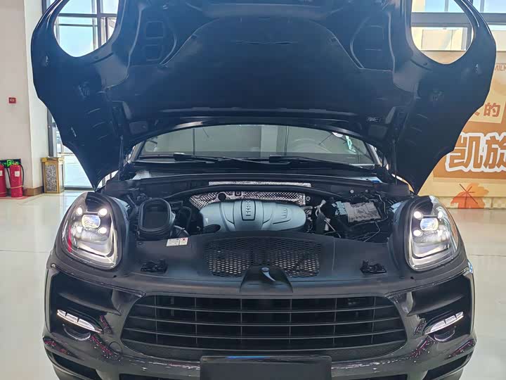 Фото 17 - Porsche Macan