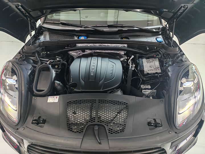 Фото 18 - Porsche Macan