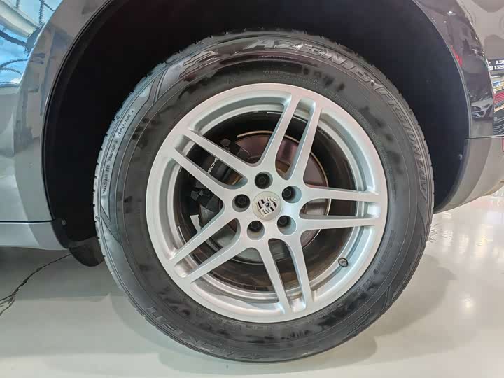 Фото 26 - Porsche Macan