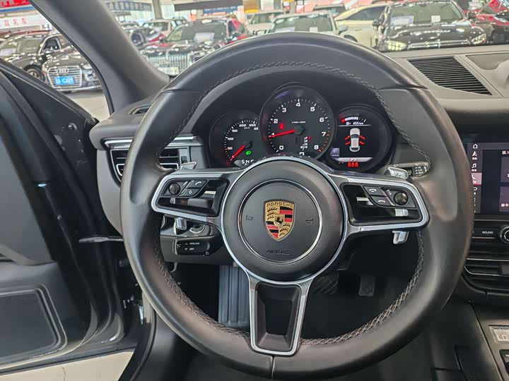 Фото 7 - Porsche Macan