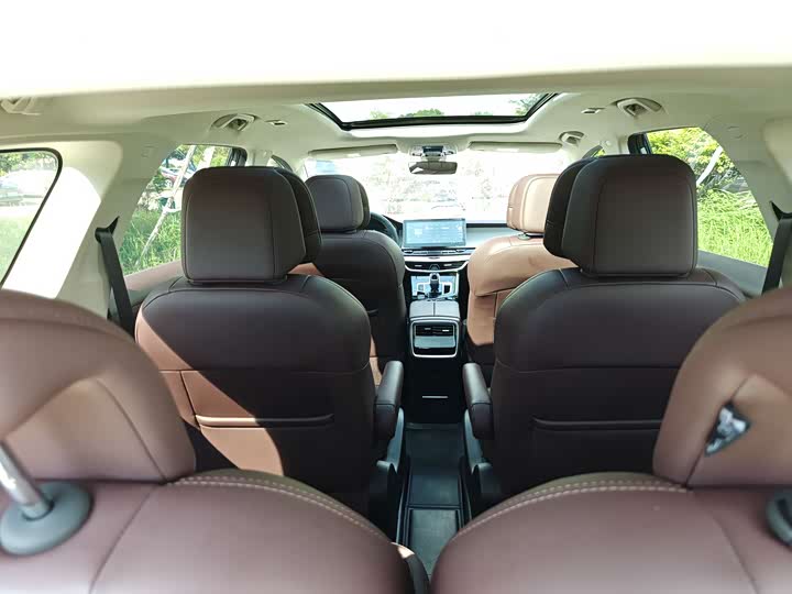 Фото 17 - Geely Jiaji