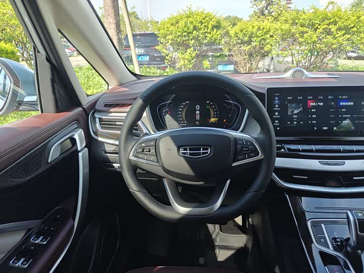 Фото 21 - Geely Jiaji