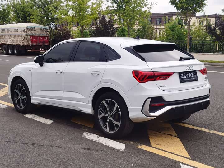 Фото 7 - Audi Q3 Sportback