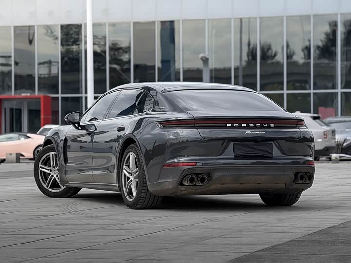 Фото 11 - Porsche Panamera