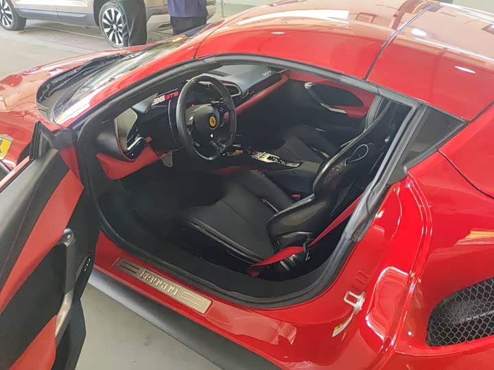 Фото 3 - Ferrari 296