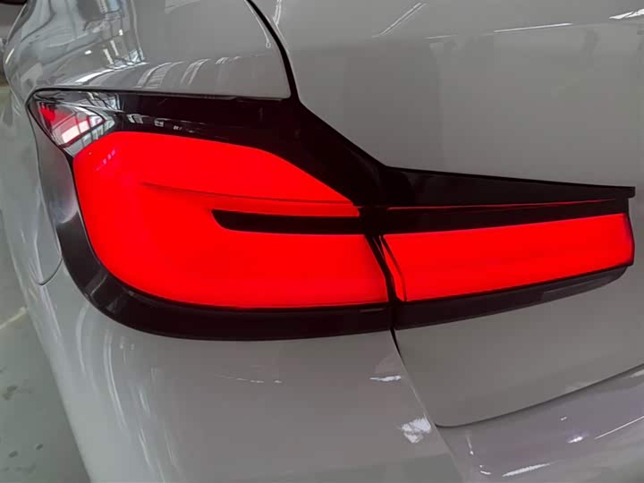 Фото 12 - BMW 5 Series