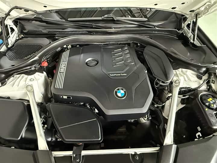 Фото 17 - BMW 5 Series